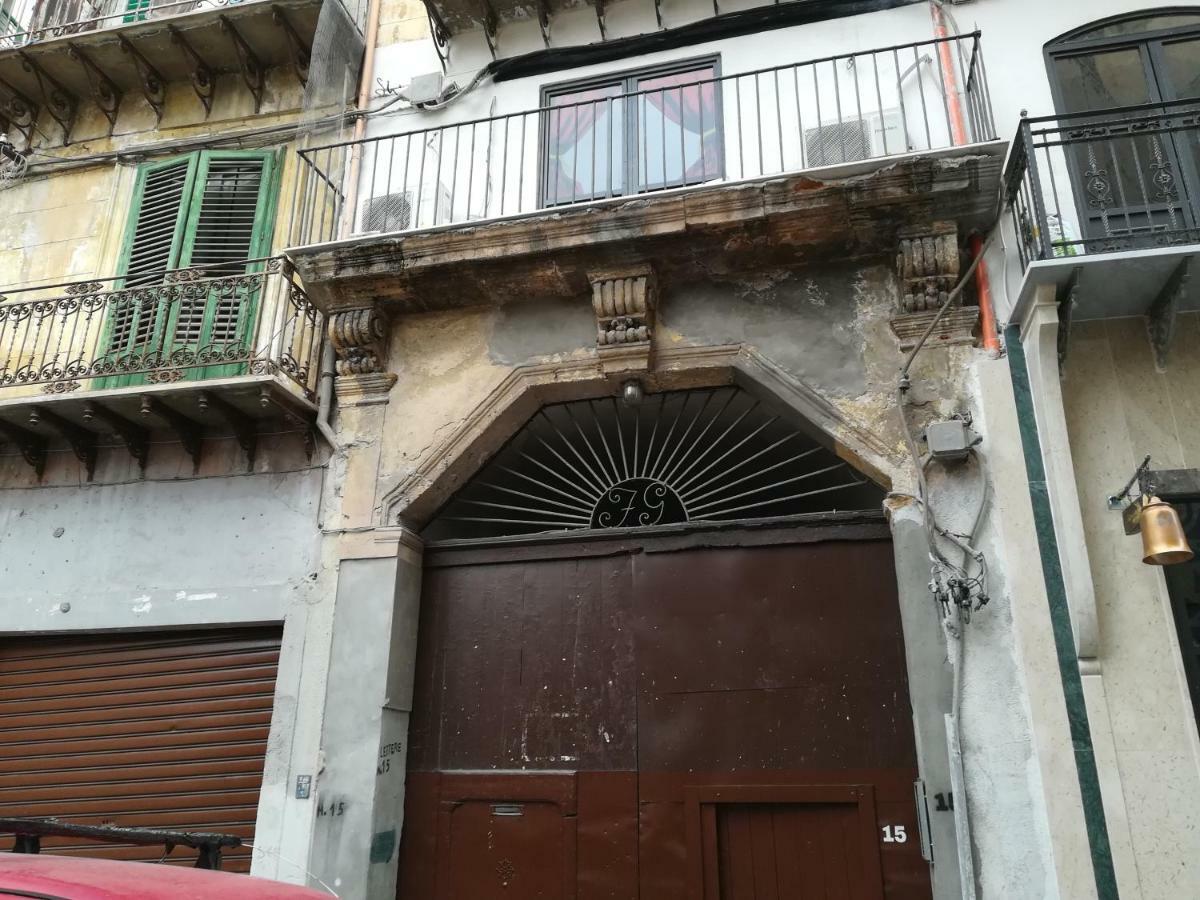 Ferienwohnung Casa In Palazzo Graffeo Erika Palermo Exterior foto